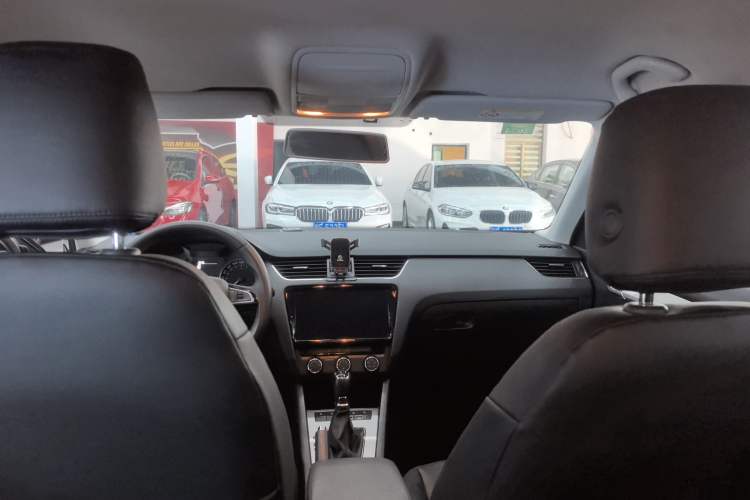 Used Skoda Octavia 2019 1.5L Automatic SmartDrive Comfort Edition China VI Standard
