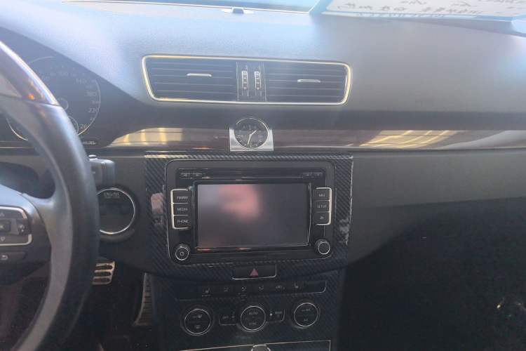 Used Volkswagen Magotan 2015 Revised 1.8TSI Prestige Version
