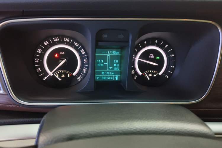 Used Buick GL8 2018 28T Luxury Model China VI Standard
