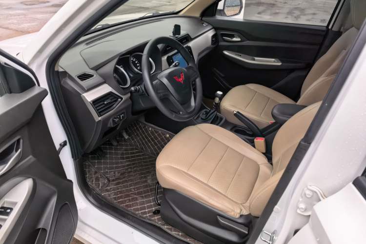 Used Wuling Hongguang 2021 1.5L Facelifted S Comfort Version with Electric Power Steering LAR
