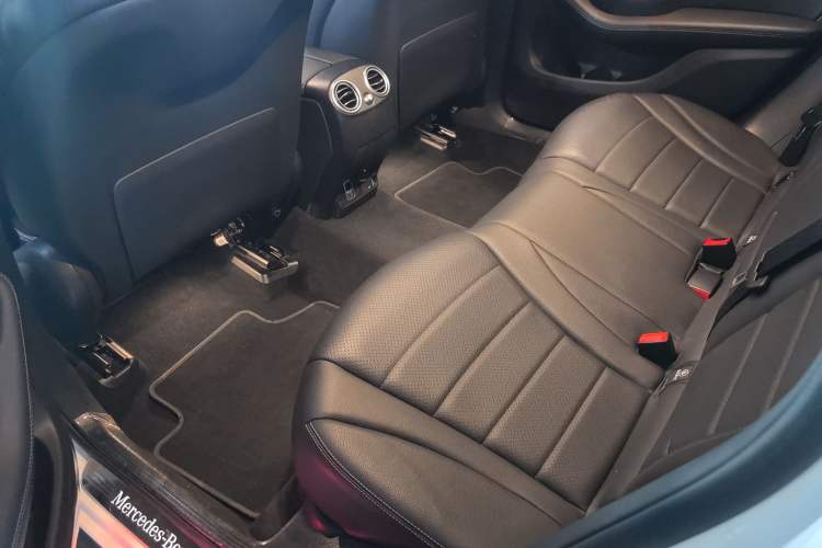 Used Mercedes-Benz GLC 2019 GLC 260 L 4MATIC Dynamic Model
