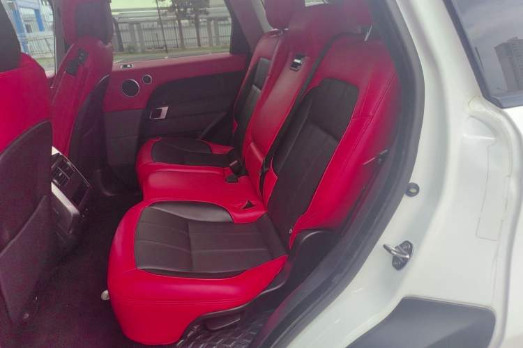 Used Land Rover Range Rover Sport 2020 3.0 L6 SE
