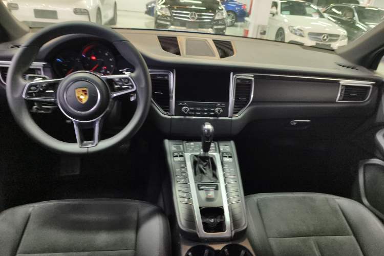 Used Porsche Macan 2016 Macan 2.0T
