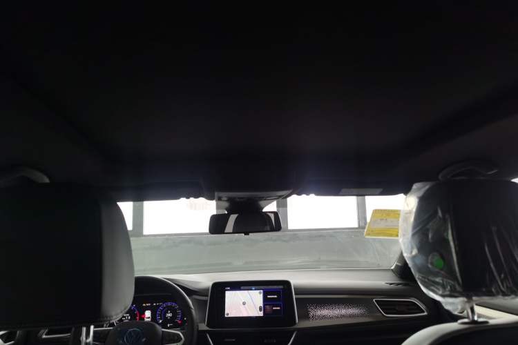 Used Volkswagen T-ROC 2026 Model 300TSI DSG Two-Wheel Drive Chenguang Edition