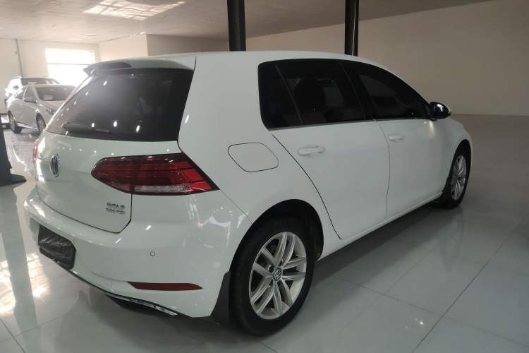 Used Volkswagen Golf 2018 230TSI Automatic Comfort Model
