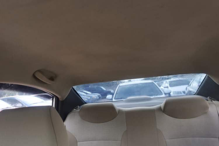 Used Hyundai Verna 2010 Sedan 1.4L Manual Comfort GS
