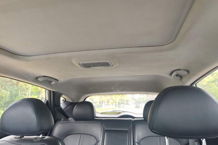 Used Hyundai ix35 2013 2.0L Automatic Two-Wheel Drive Smart GLS China IV Standard
