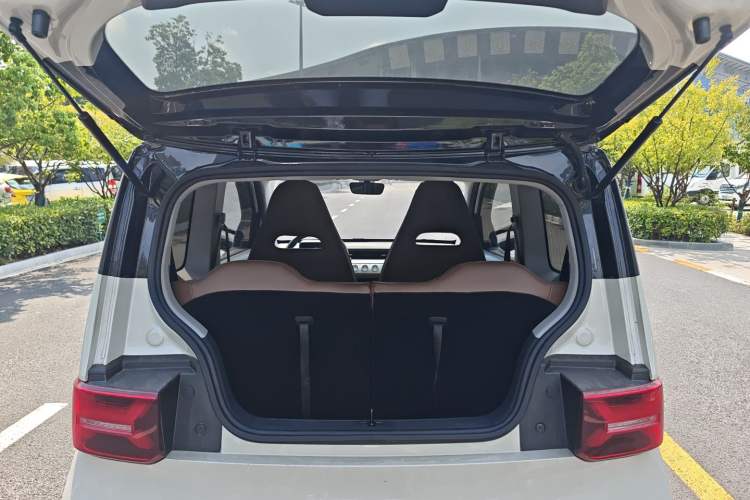 Used Wuling Hongguang MINIEV 2022 GAMEBOY 200km Gaming Edition with Lithium Iron Phosphate
