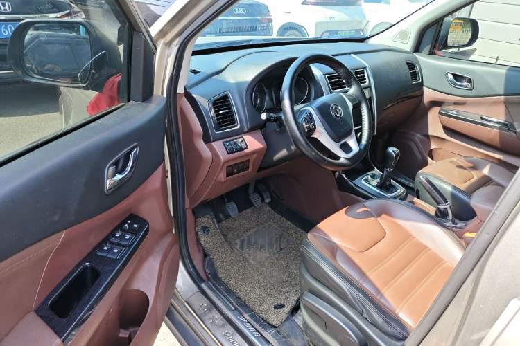 Used FORTHING SX6 2016 1.6L manual luxury version
