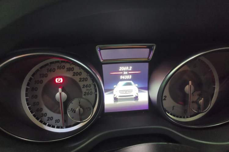 Used Mercedes-Benz GLA 2016 GLA 220 4MATIC Fashion Edition
