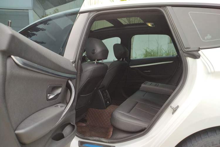 Used BMW 3 Series GT 2019 320i M Sport Package
