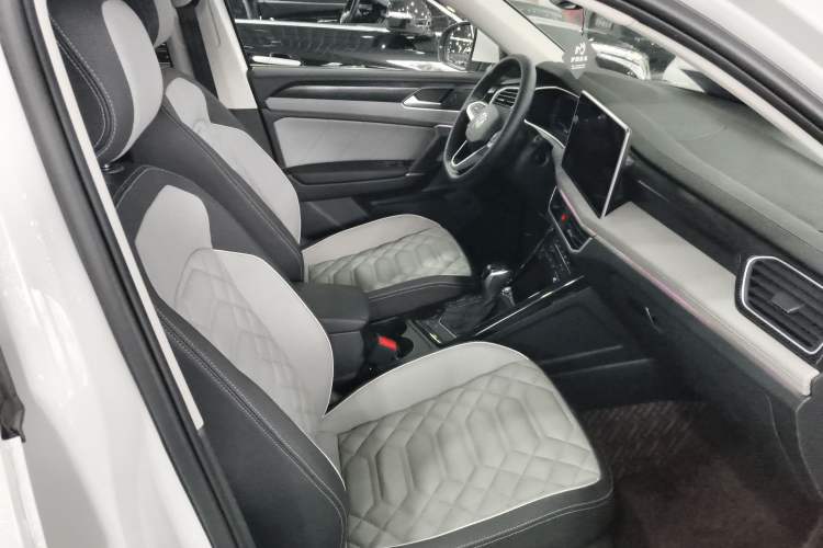 Used Volkswagen Tayron 2024 330TSI Two-Wheel Drive Luxury Plus Advanced Version
