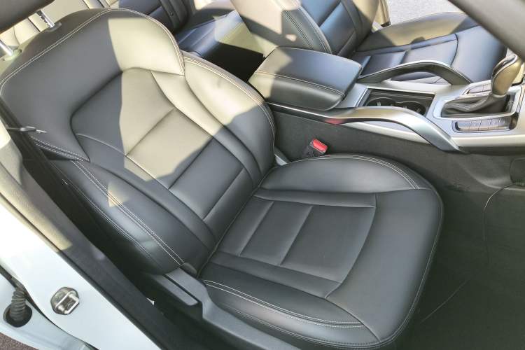 Used Geely Auto Emgrand X7 Sport 2016 1.8TD Automatic ZhiShang Model
