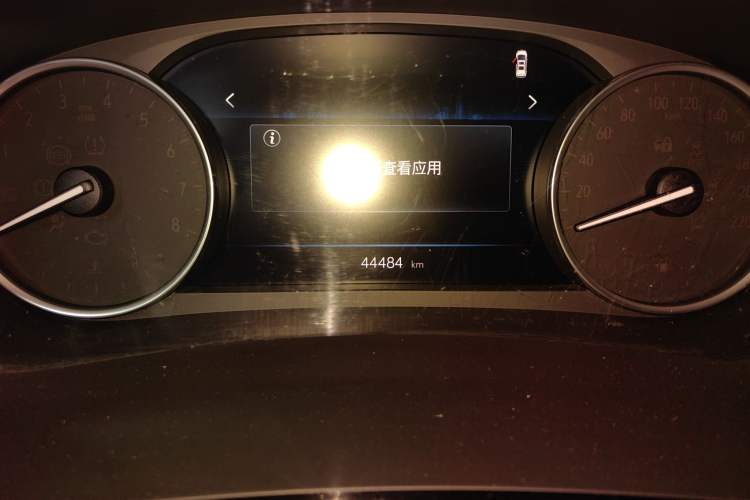 Used Buick GL8 2023 Land Executive Class Comfort Model
