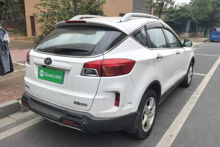 Used Bestune X80 2013 2.0L Automatic Luxury Version
