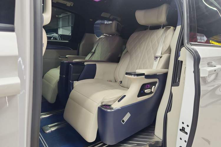 Used Buick GL8 2021 ES Landtrek 653T Comfort Edition
