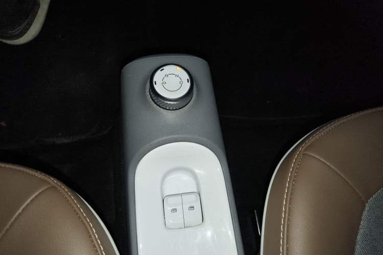 Used Wuling Hongguang MINIEV 2022 GAMEBOY 200km Play Edition with Lithium Iron Phosphate