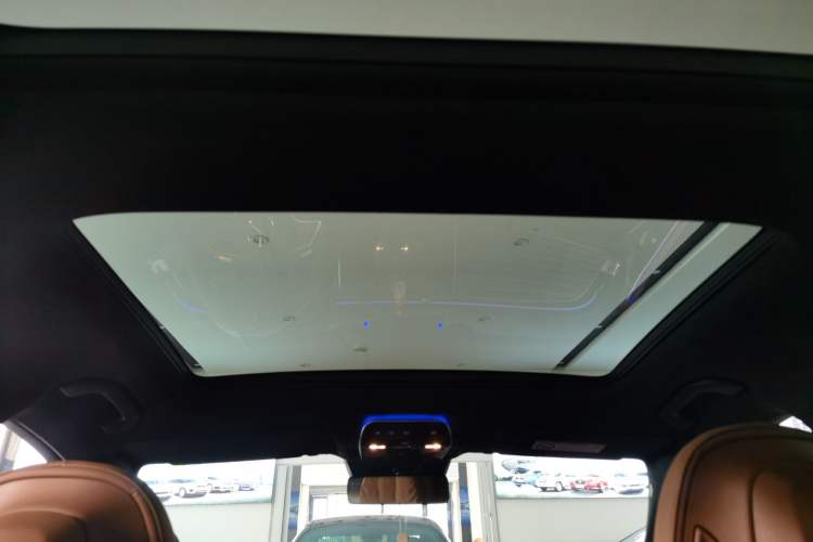 Used Mercedes-Benz E-Class 2025 E 260 L
