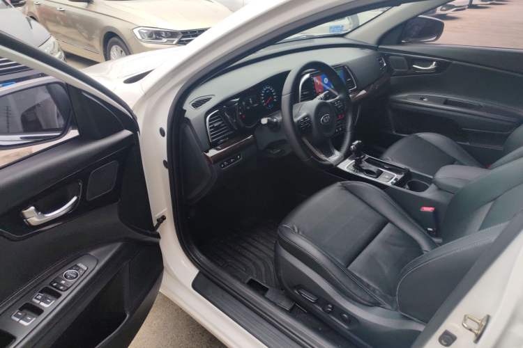 Used Kia K4 2014 1.8L Automatic DLX
