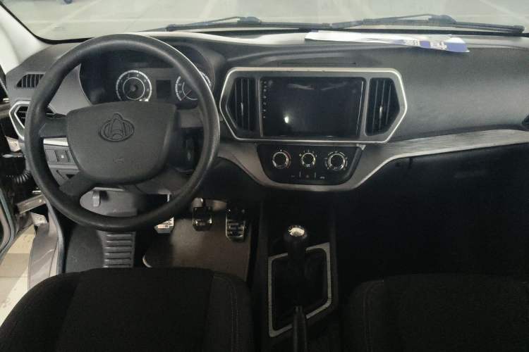 Used Chana Ruixing M60 2023 1.5L GDI Comfort-Class Passenger Vehicle 6/7 Seats