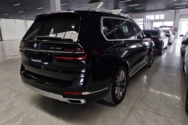 Used BMW X7 2023 xDrive40i Luxury Package with Leading Features
