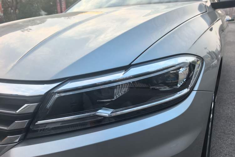 Used Volkswagen Lavida 2021 1.5L Automatic Comfort Edition
