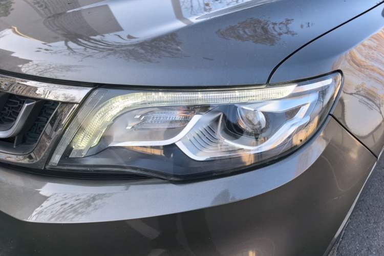 Used Geely Auto Emgrand X7 Sport 2018 Revised Version 1.8TD Automatic Two-Wheel Drive Smart Connectivity 4G-Enabled Edition
