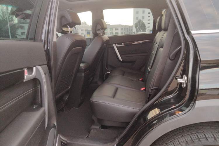 Used Chevrolet Captiva 2014 2.4L 4x4 Flagship Edition 7 Seats