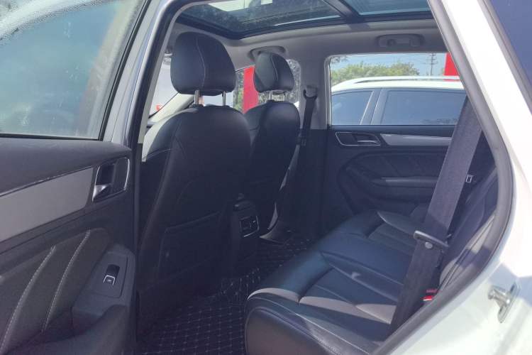 Used Roewe RX5 2019 20T Two-Wheel Drive Automatic 4G Connected Platinum Edition
