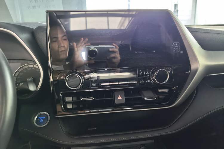 Used Toyota Highlander 2022 Dual-Engine 2.5L Two-Wheel Drive Prestige Edition 7-Seater