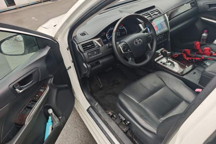 Used Toyota Camry 2015 2.0G Premier Edition
