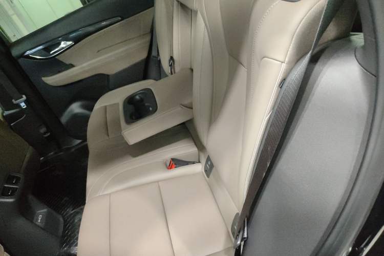 Used Buick Envision 2022 Encore Plus 652T Five-Seat Luxury Model
