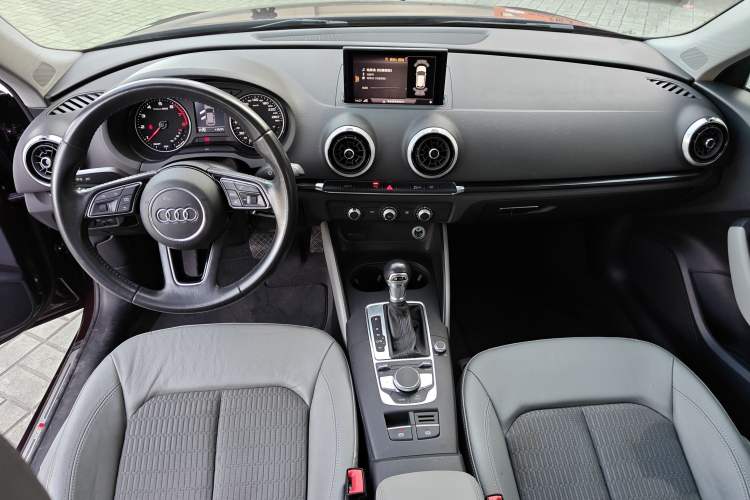 Used Audi A3 2018 30th Anniversary Edition Sportback 35 TFSI Fashion Model
