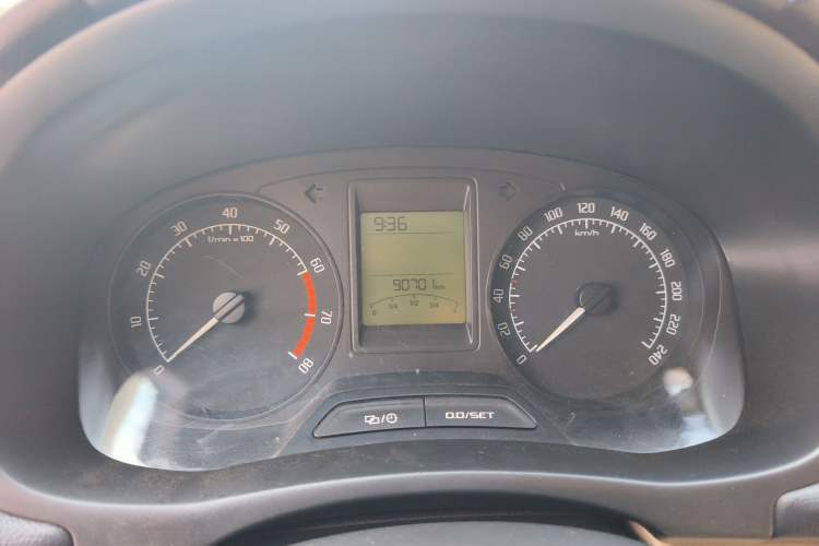 Used Skoda Fabia 2014 1.4L Automatic Crystal Edition