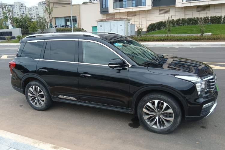 Used GAC Trumpchi GS8 2017 320T Two-Wheel Drive Luxury Smart Connectivity Version (7 Seats)