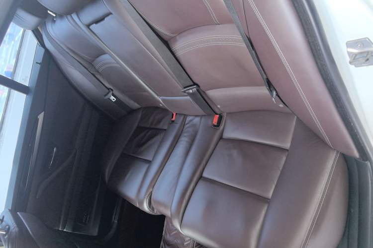 Used BMW 5 Series 2014 525Li Luxury Design Package
