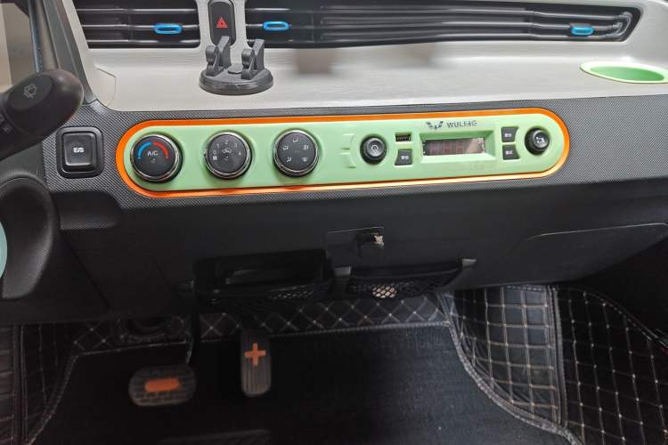 Used Wuling Hongguang MINIEV 2020 Enjoyment Model Lithium Iron Phosphate
