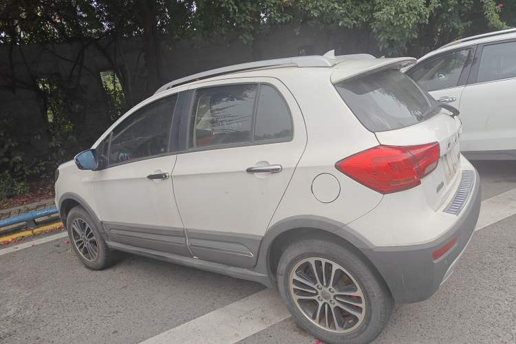 Used Haval H1 2015 1.5L Manual Luxury Model
