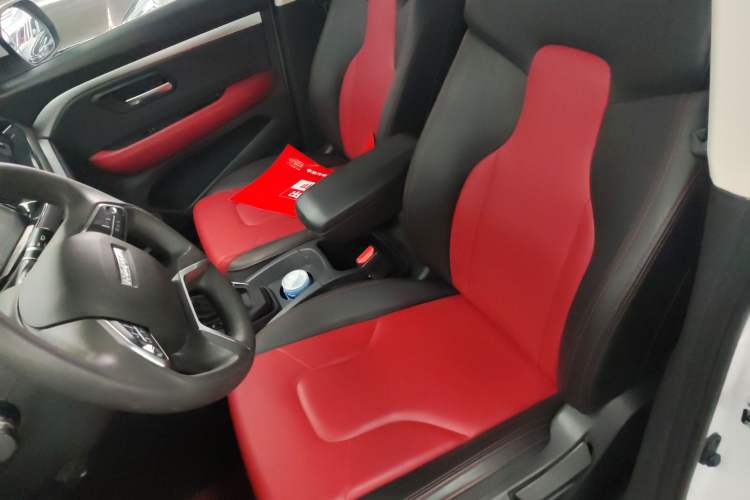 Used Haval H2s 2018 Red-Label 1.5T Dual-Clutch Fashion Edition
