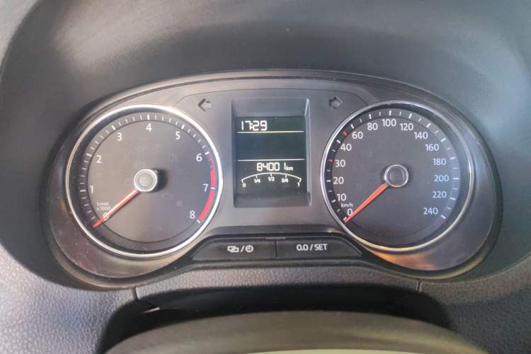 Used Volkswagen Polo 2016 1.6L Automatic Comfort Model
