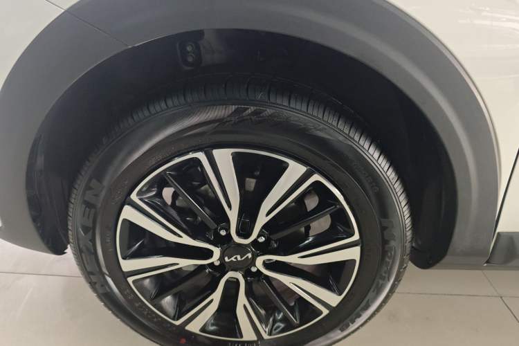 Used Kia Stonic 2021 1.4L CVT Sunroof Model
