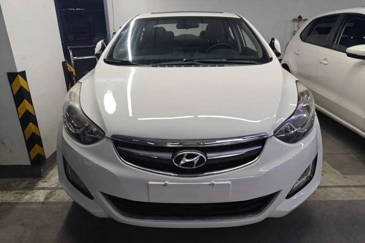Used Hyundai Elantra 2015 1.6L Automatic Leading Model