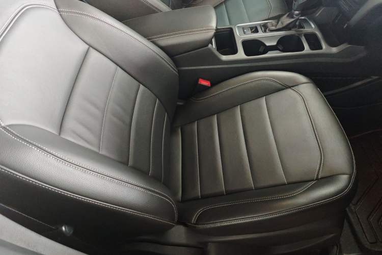 Used Ford Kuga 2018 EcoBoost 180 Two-Wheel-Drive Platinum Edition
