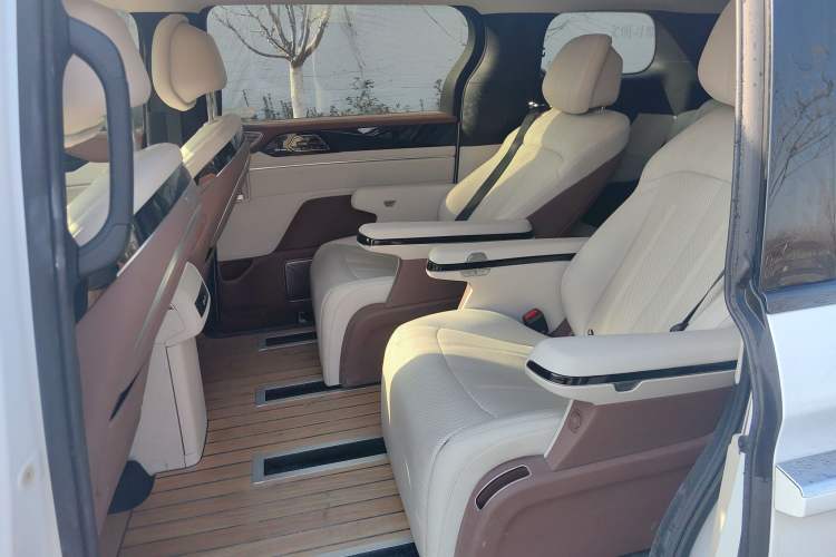 Used BYD Xia 2025 DM-i 1.5T 180km Beyond Edition
