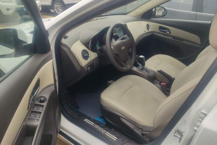 Used Chevrolet Cruze 2015 1.5L Classic SE AT
