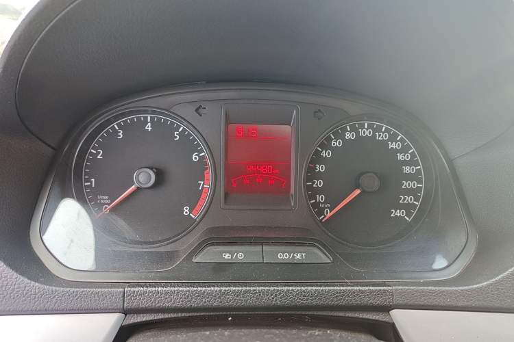 Used Volkswagen Jetta 2015 Zhuihui Edition 1.6L Manual Comfort Model
