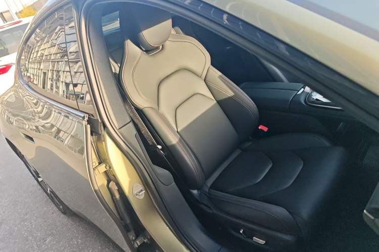 Used  SU7 2024 Rear-Drive Long-Range Intelligent Driving Version
