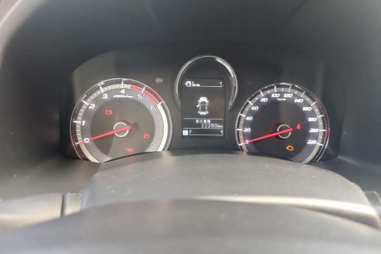 Used Isuzu JLM 2022 2.8T Classic Diesel Two-Wheel Drive Comfort Plus Long-Wheelbase Version JE493ZLQ6E
