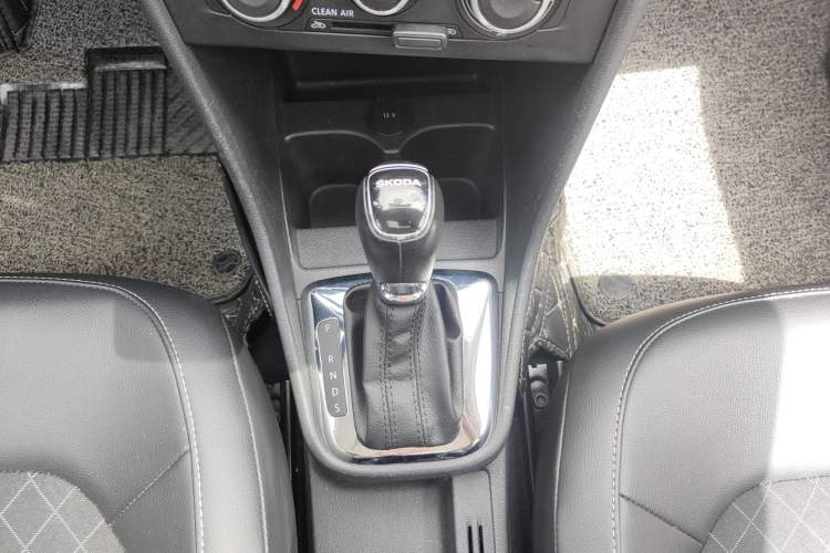 Used Skoda Rapid Spaceback 2018 1.6L Automatic Comfort Edition