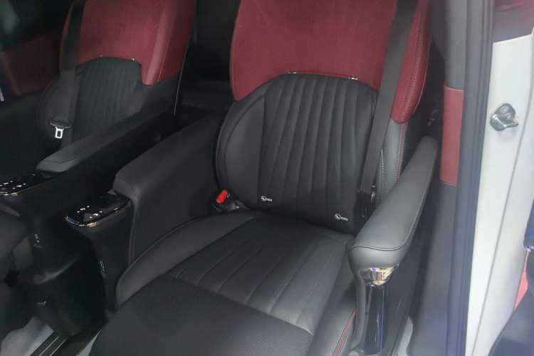 Used GAC Trumpchi M8 2023 Zongshi Series Dual-Motor Supreme Edition
